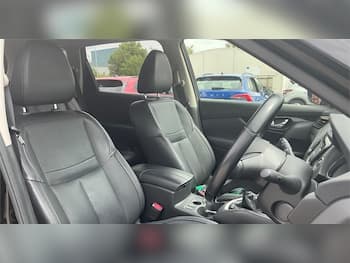 Used Nissan X-Trail 2018 for sale - 79405065: Photo