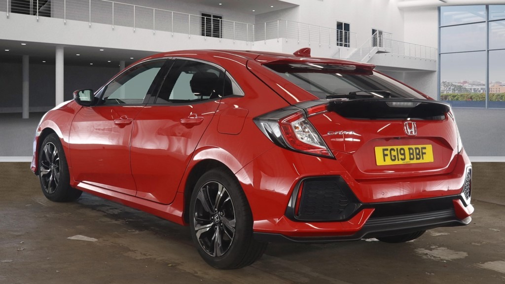 Used Honda Civic 2019 for sale - 77984952: Photo 2