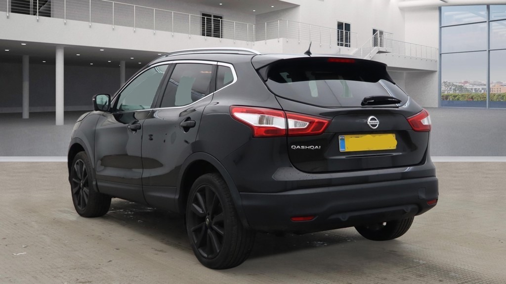 Used Nissan Qashqai 2016 for sale - 77629127: Photo 2