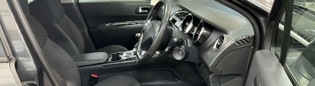 Used Peugeot 3008 2015 for sale - 77087355: Photo 3