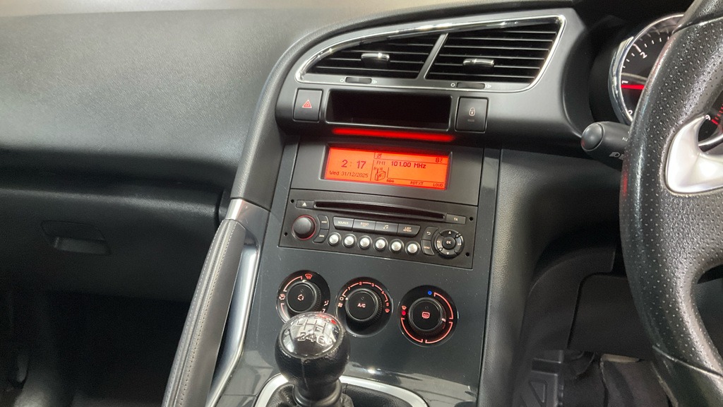 Used Peugeot 3008 2015 for sale - 77087355: Photo 4