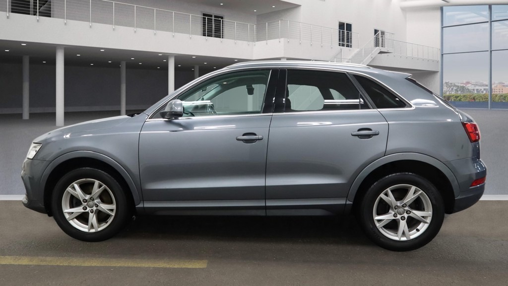 Used Audi Q3 2015 for sale - 77025971: Photo 2