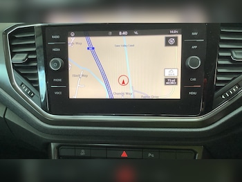 Used Volkswagen T-Roc 2019 for sale - 78716647: Photo
