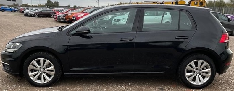 Used Volkswagen Golf 2017 for sale - 76505028: Photo 2