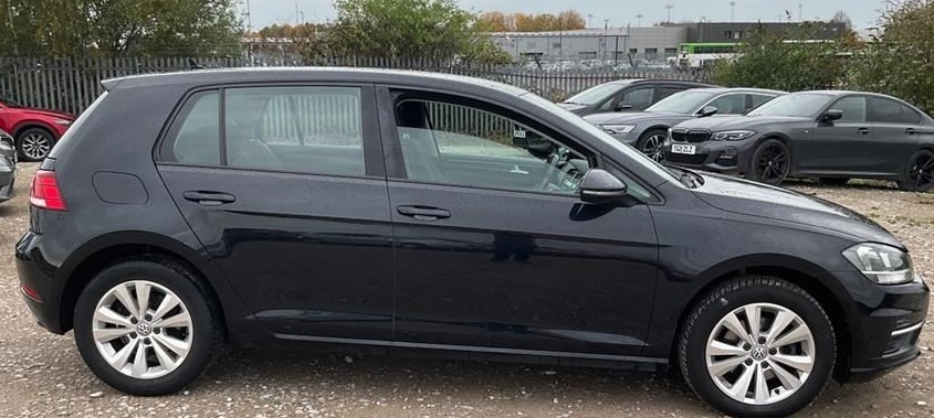 Used Volkswagen Golf 2017 for sale - 76505028: Photo 4