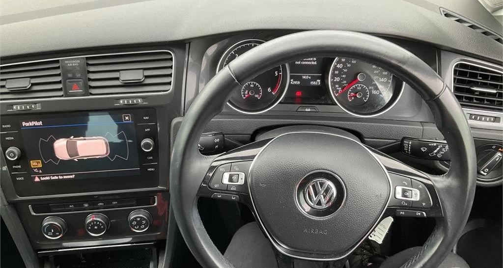 Used Volkswagen Golf 2017 for sale - 76505028: Photo 9