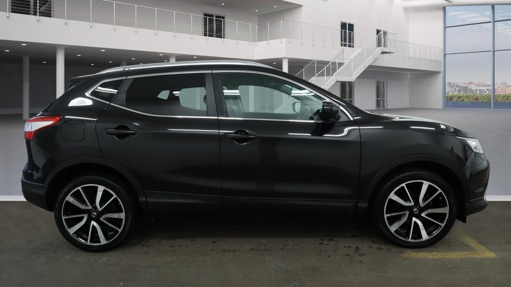 Used Nissan Qashqai 2016 for sale - 77165147: Photo 1