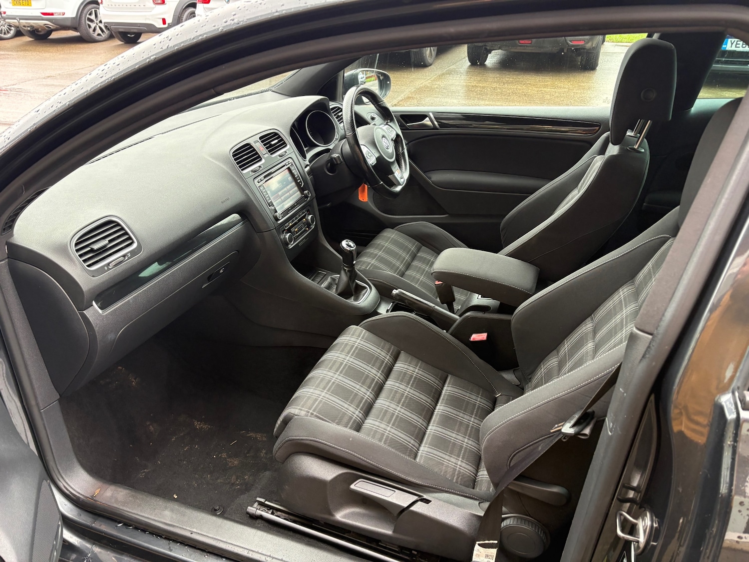 Used Volkswagen Golf 2010 for sale - 72378461: Photo 11