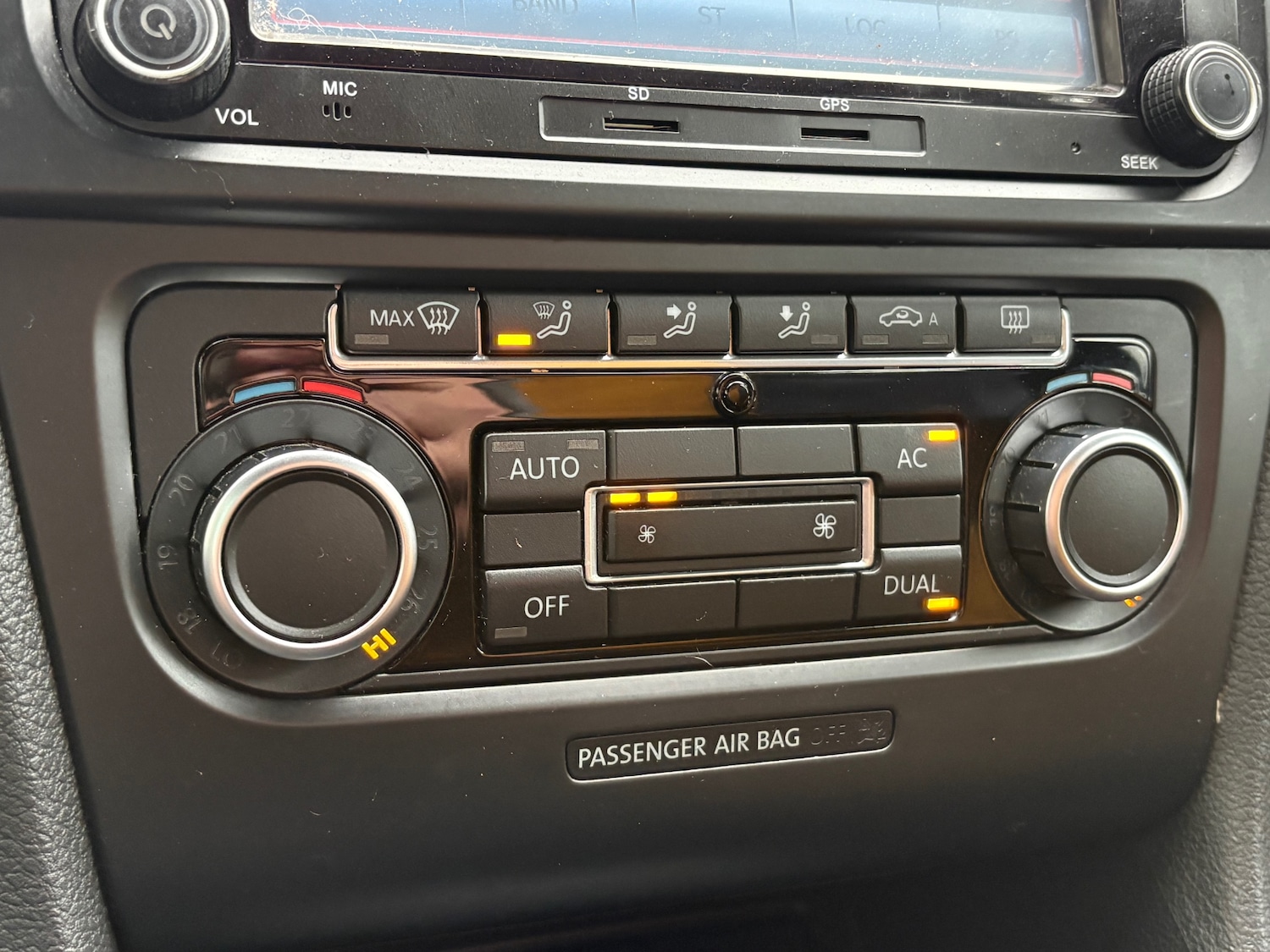 Used Volkswagen Golf 2010 for sale - 72378461: Photo 20