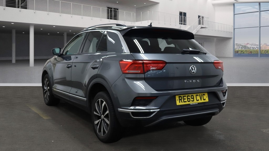 Used Volkswagen T-Roc 2019 for sale - 77326402: Photo 2
