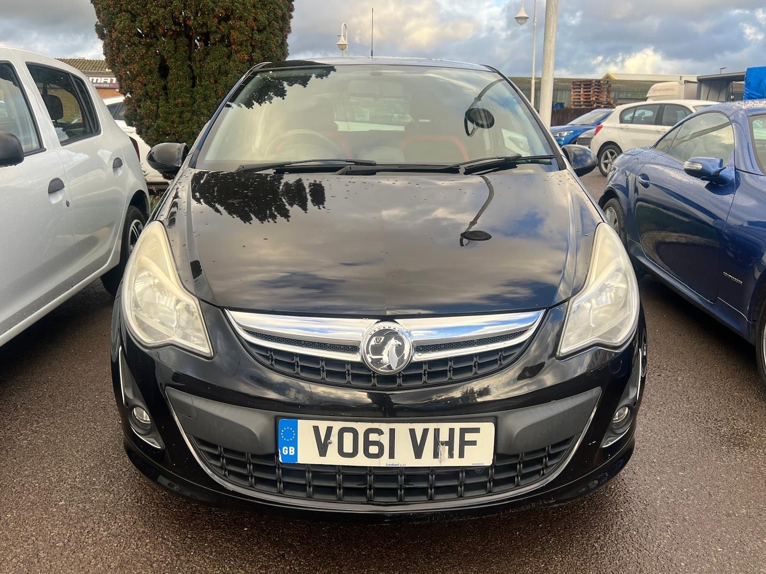 Used Vauxhall Corsa 2011 for sale - 76534072: Photo 2