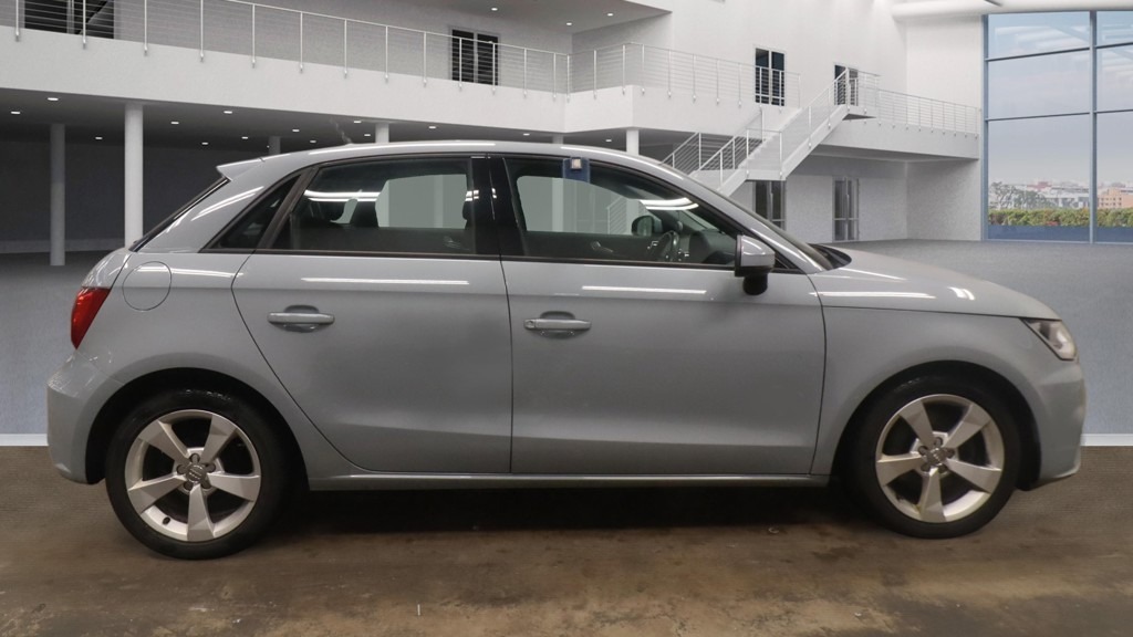 Used Audi A1 2017 for sale - 77760661: Photo 6