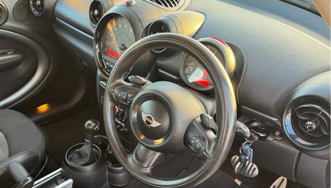 Used MINI Countryman 2015 for sale - 76288680: Photo 2