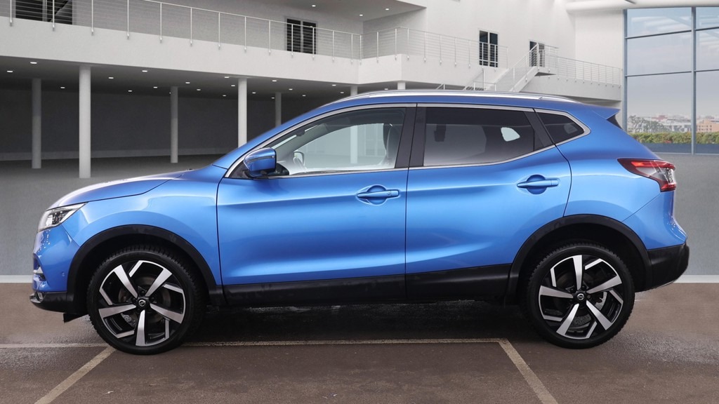 Used Nissan Qashqai 2017 for sale - 77274673: Photo 2