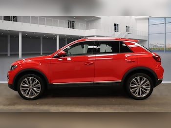 Used Volkswagen T-Roc 2018 for sale - 77460833: Photo