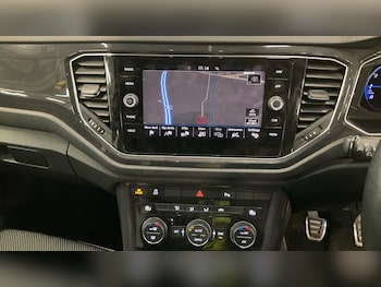 Used Volkswagen T-Roc 2018 for sale - 77460833: Photo