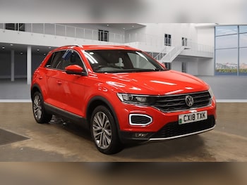 Used Volkswagen T-Roc 2018 for sale - 77460833: Photo