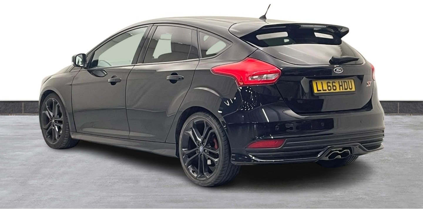 Used Ford Focus 2016 for sale - 76722068: Photo 2