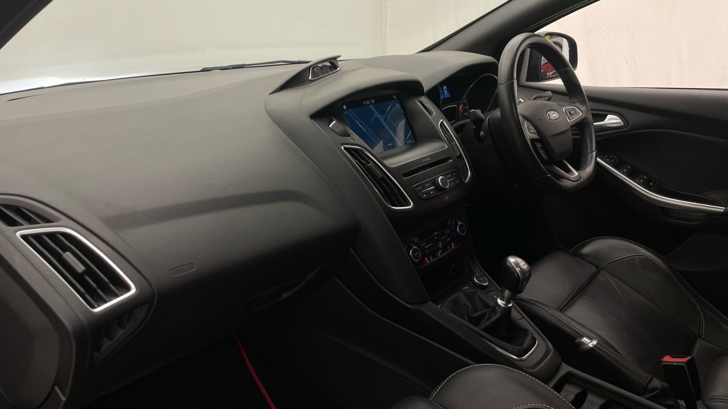 Used Ford Focus 2016 for sale - 76722068: Photo 9