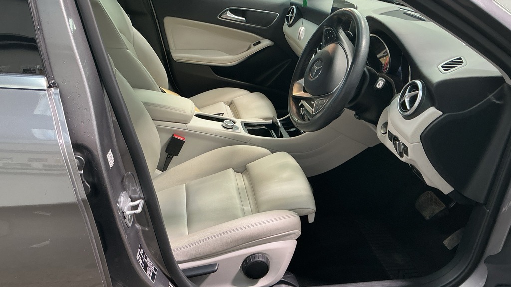 Used Mercedes-Benz A-Class 2018 for sale - 78197159: Photo 3