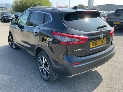 Used Nissan Qashqai 2017 for sale - 75381068: Photo 2