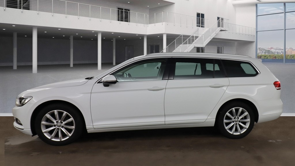 Used Volkswagen Passat 2018 for sale - 77381315: Photo 2