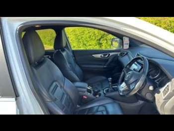 Used Nissan Qashqai 2017 for sale - 74769820: Photo