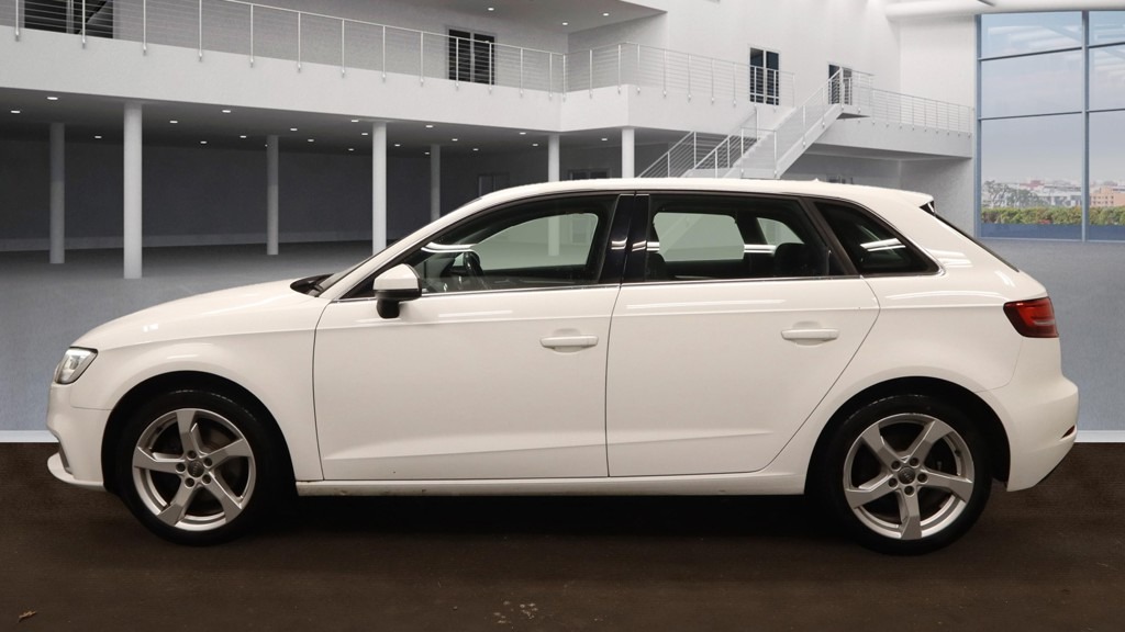 Used Audi A3 2016 for sale - 76764073: Photo 2