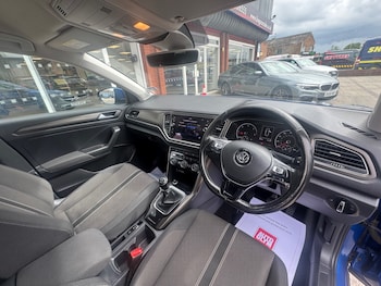Used Volkswagen T-Roc 2018 for sale - 78992903: Photo