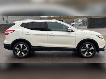 Used Nissan Qashqai 2017 for sale - 76834707: Photo