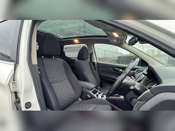 Used Nissan Qashqai 2017 for sale - 76834707: Photo