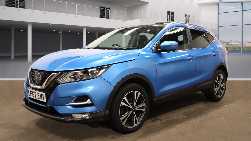Used Nissan Qashqai 2017 for sale - 77061773: Photo 2