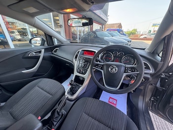 Used Vauxhall Astra 2012 for sale - 78984016: Photo