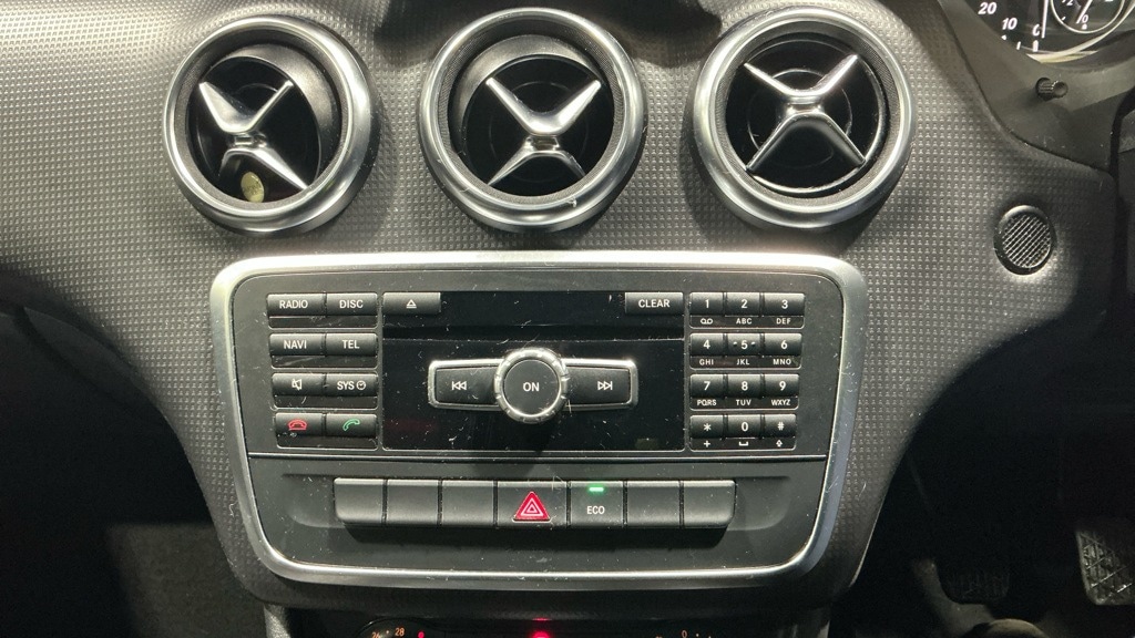 Used Mercedes-Benz A-Class 2014 for sale - 77640420: Photo 4