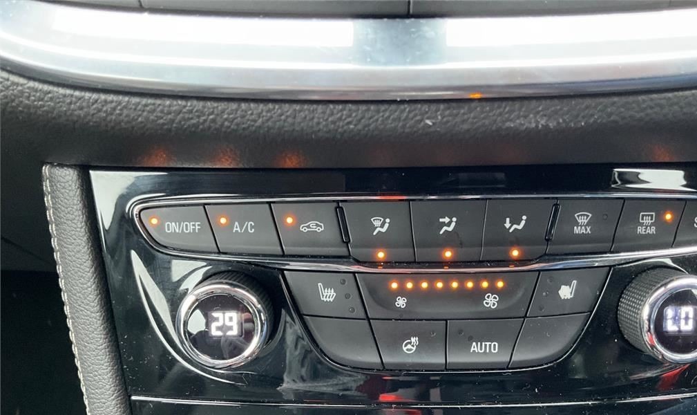 Used Vauxhall Astra 2016 for sale - 77151577: Photo 9