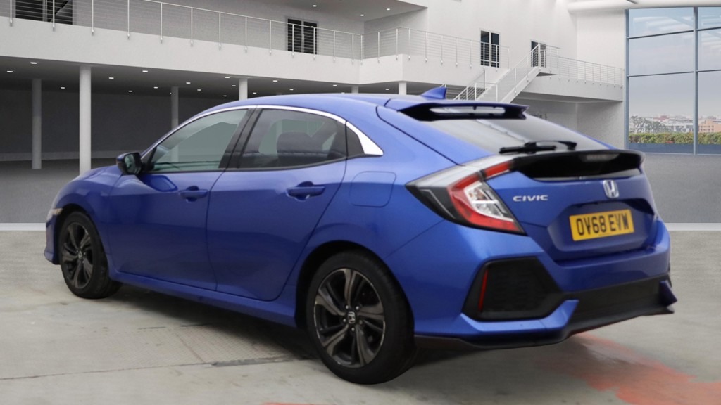 Used Honda Civic 2018 for sale - 76906021: Photo 6