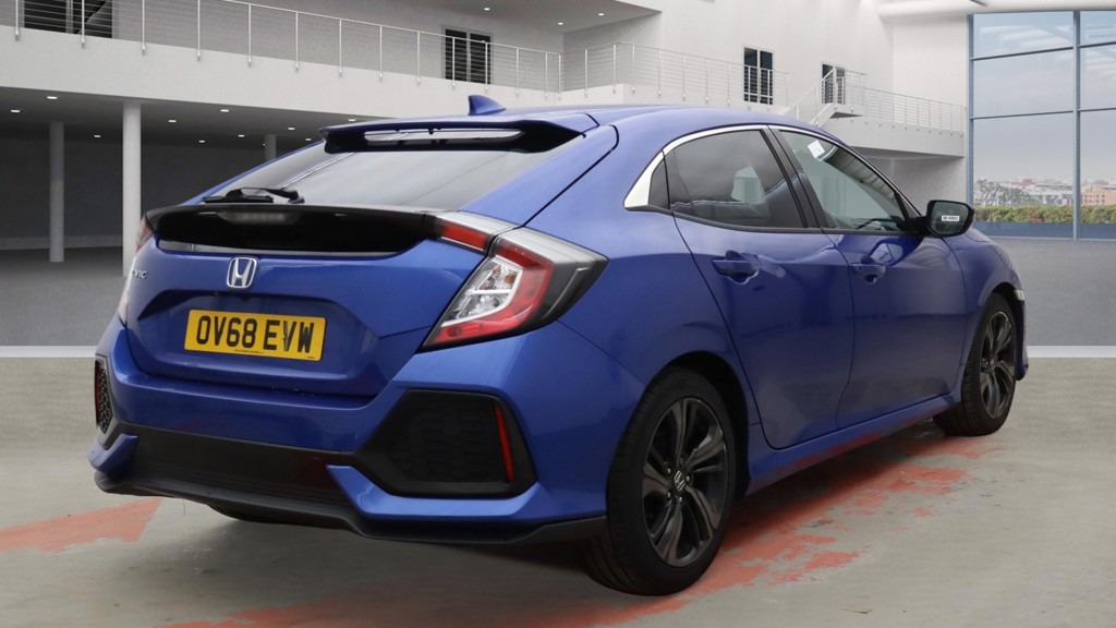 Used Honda Civic 2018 for sale - 76906021: Photo 7