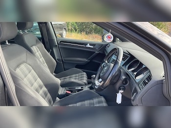 Used Volkswagen Golf 2015 for sale - 79297989: Photo
