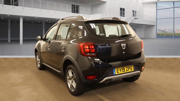 Used Dacia Sandero Stepway 2019 for sale - 75683607: Photo 2