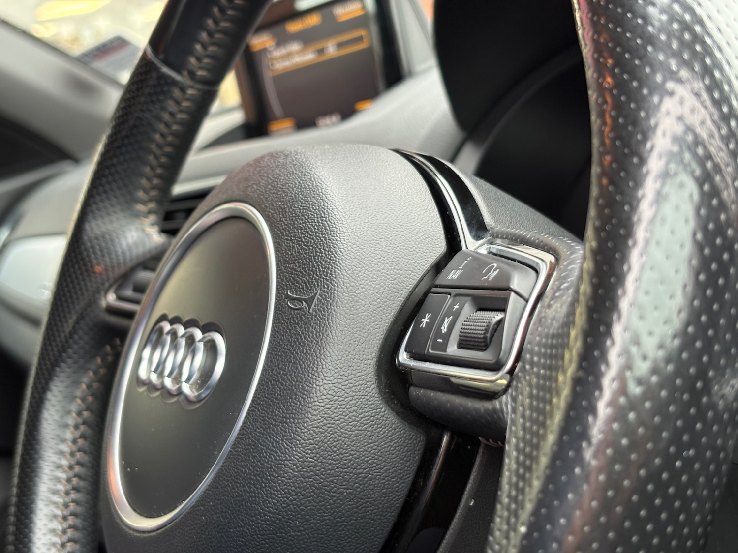 Used Audi Q3 2015 for sale - 76436581: Photo 15