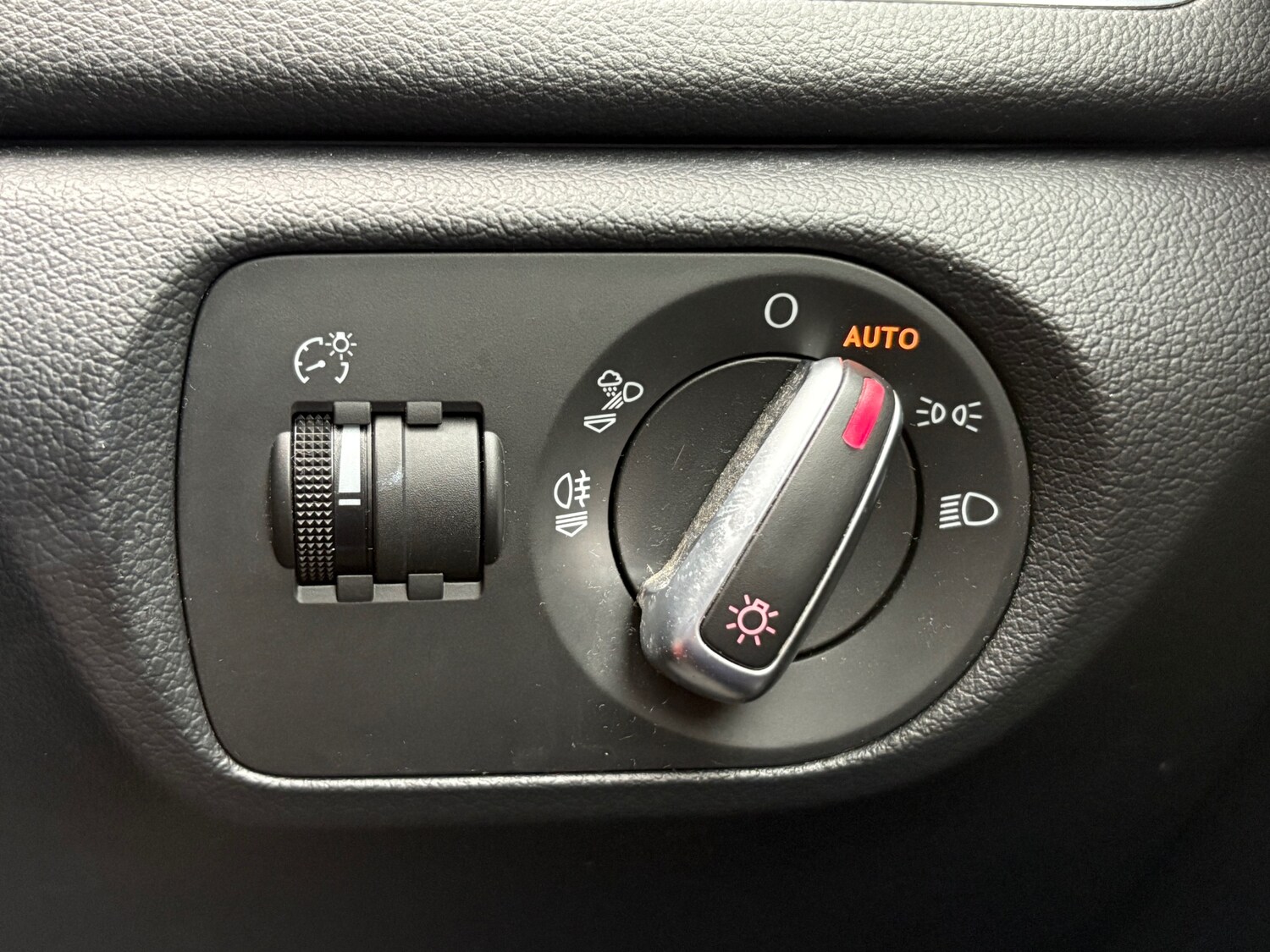 Used Audi Q3 2015 for sale - 76436581: Photo 21