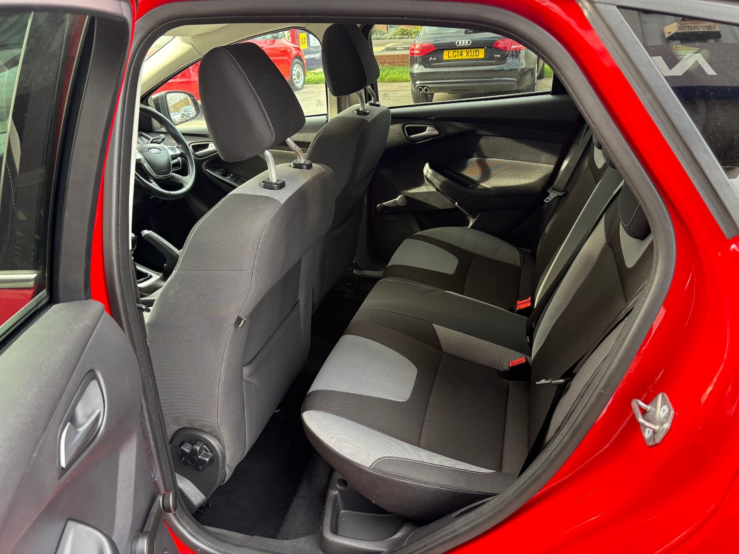 Used Ford Focus 2012 for sale - 76494118: Photo 12