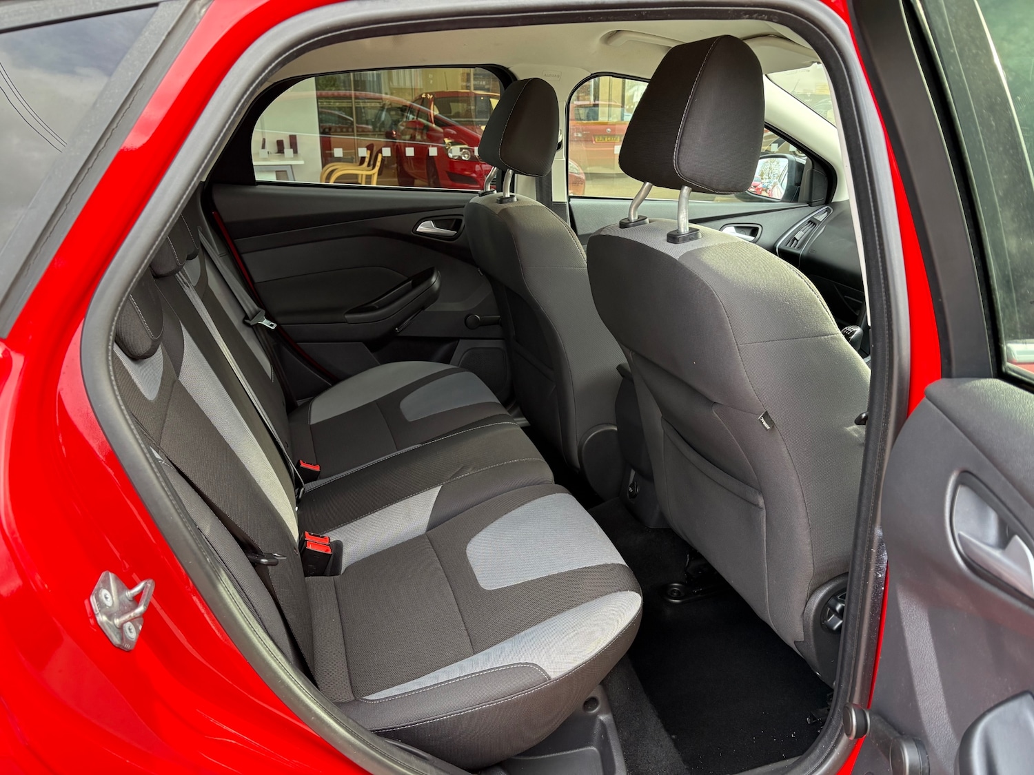 Used Ford Focus 2012 for sale - 76494118: Photo 13