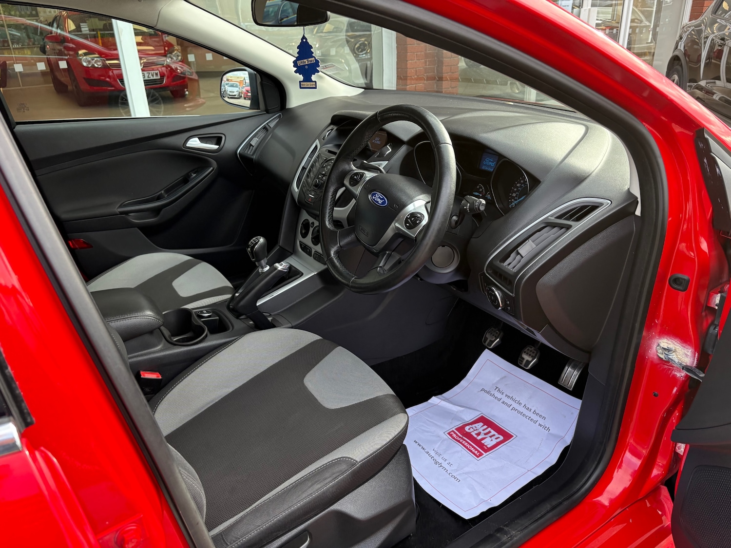 Used Ford Focus 2012 for sale - 76494118: Photo 3