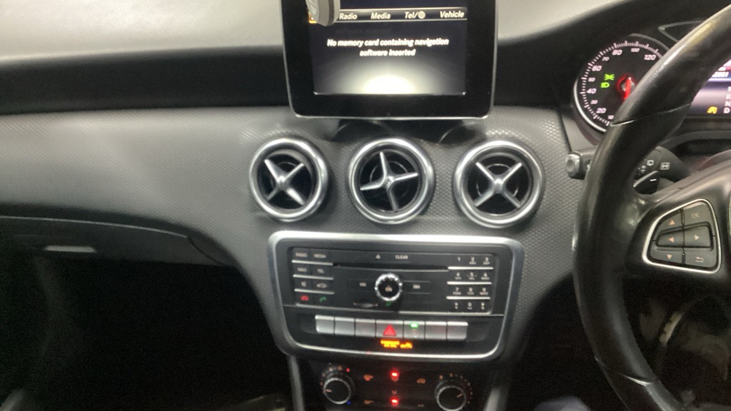 Used Mercedes-Benz A-Class 2017 for sale - 77998301: Photo 4