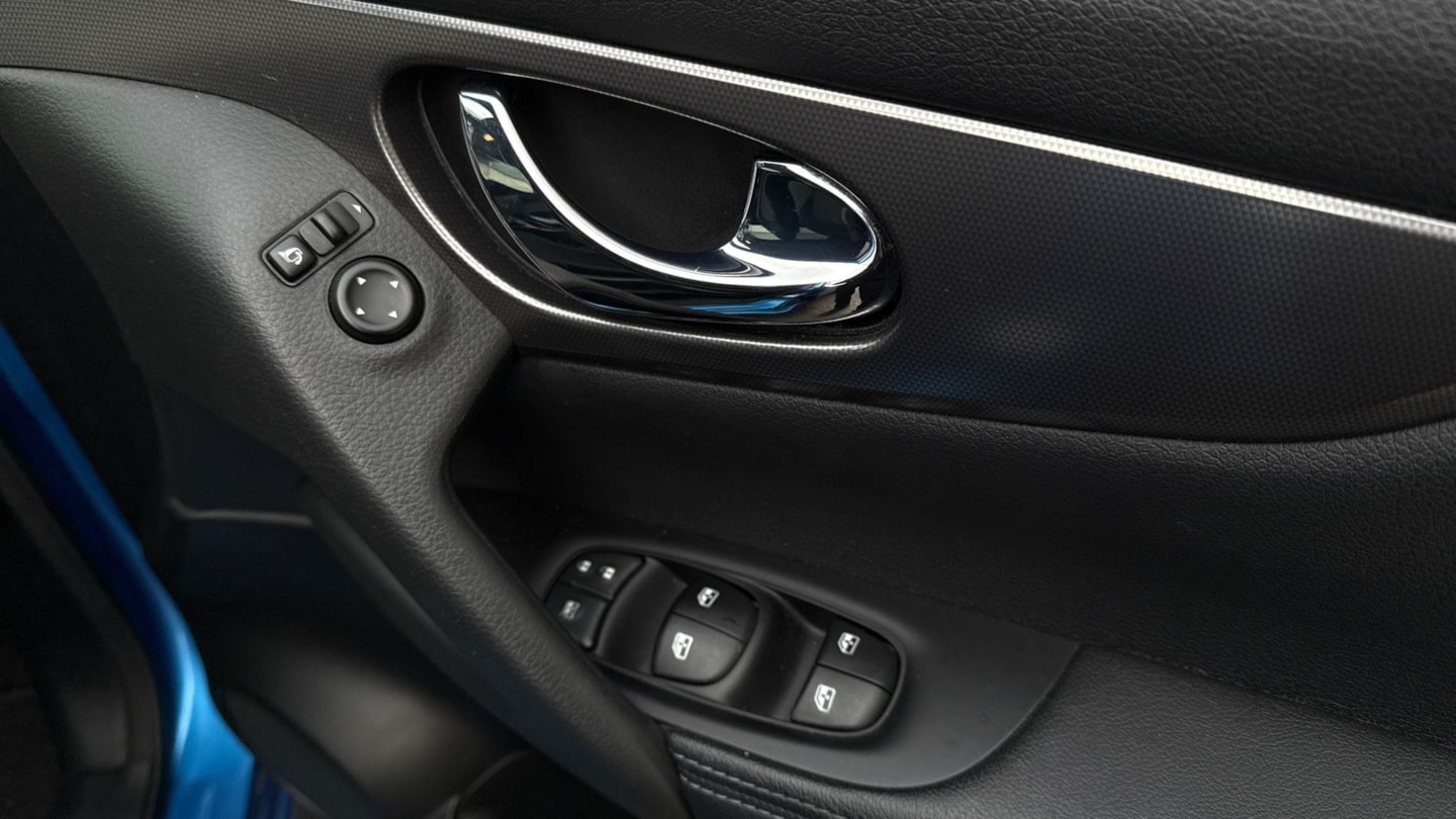 Used Nissan Qashqai 2018 for sale - 76478102: Photo 15