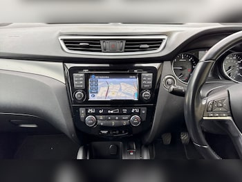 Used Nissan Qashqai 2018 for sale - 76478102: Photo