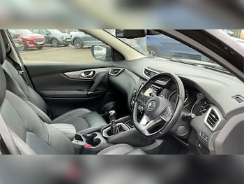 Used Nissan Qashqai 2017 for sale - 79448311: Photo