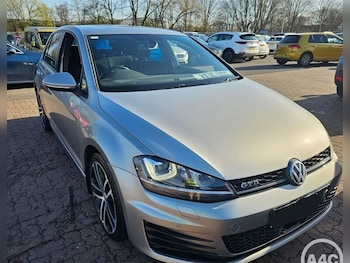 Used Volkswagen Golf 2016 for sale - 77950349: Photo