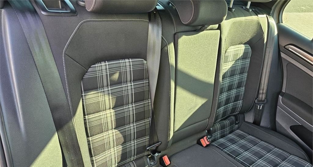 Used Volkswagen Golf 2016 for sale - 77950349: Photo 8